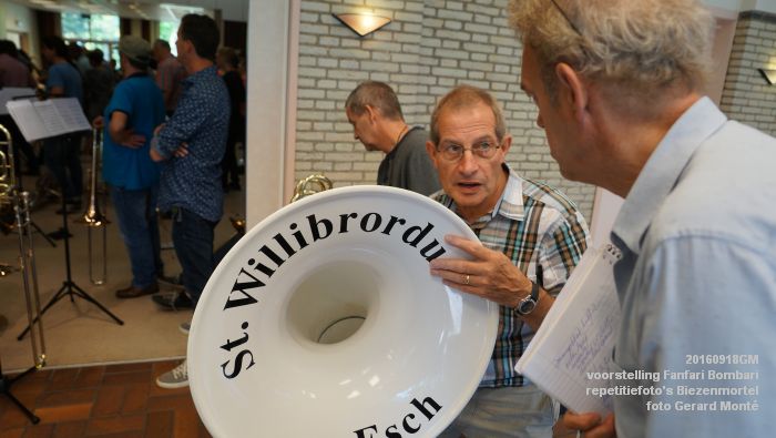 DSC04379- voorstelling Fanfari Bombari - repetitiefotos Biezenmortel- 18september2016 -  foto GerardMontE web