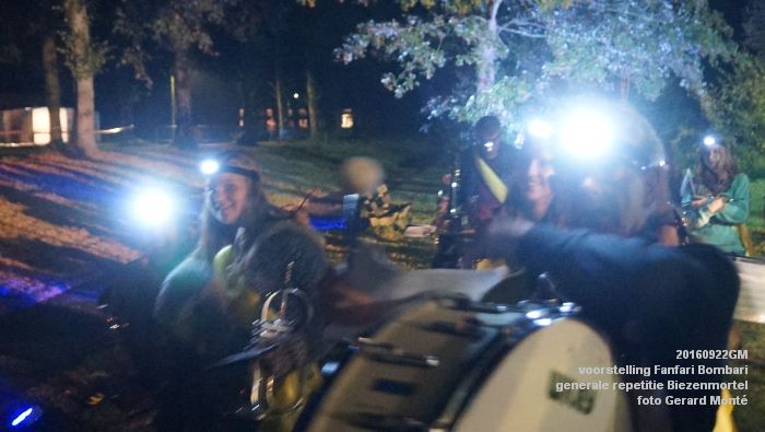 DSC04875-DSC05007- voorstelling Fanfari Bombari - generale repetitiefotos Biezenmortel- 22september2016 -  foto GerardMontE web