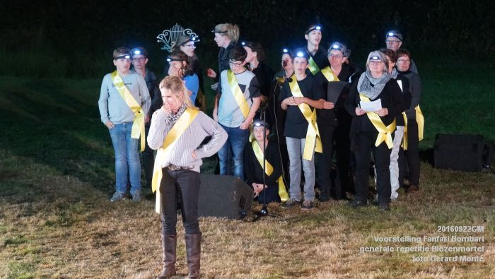 DSC04875-DSC05032- voorstelling Fanfari Bombari - generale repetitiefotos Biezenmortel- 22september2016 -  foto GerardMontE web