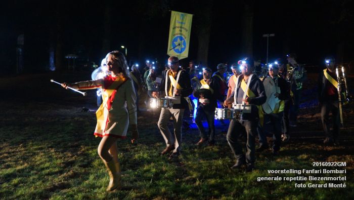 DSC04875-DSC05050- voorstelling Fanfari Bombari - generale repetitiefotos Biezenmortel- 22september2016 -  foto GerardMontE web