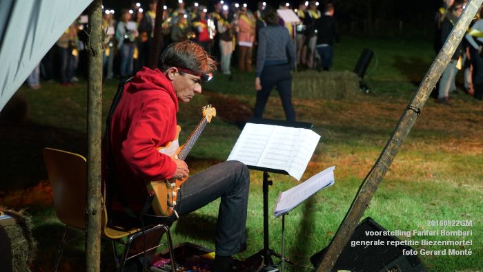 DSC04880- voorstelling Fanfari Bombari - generale repetitiefotos Biezenmortel- 22september2016 -  foto GerardMontE web