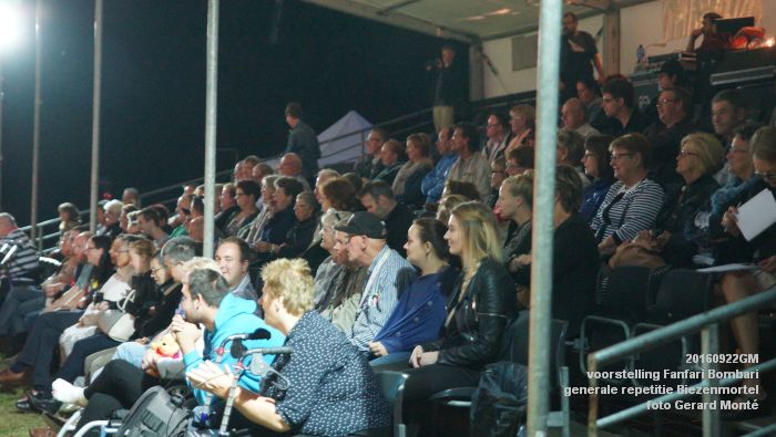 DSC04883- voorstelling Fanfari Bombari - generale repetitiefotos Biezenmortel- 22september2016 -  foto GerardMontE web