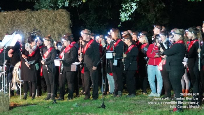 DSC04891- voorstelling Fanfari Bombari - generale repetitiefotos Biezenmortel- 22september2016 -  foto GerardMontE web
