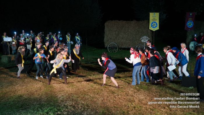 DSC04897- voorstelling Fanfari Bombari - generale repetitiefotos Biezenmortel- 22september2016 -  foto GerardMontE web
