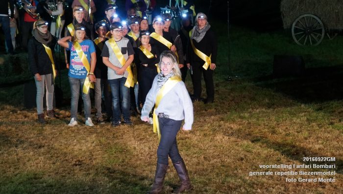 DSC04908- voorstelling Fanfari Bombari - generale repetitiefotos Biezenmortel- 22september2016 -  foto GerardMontE web