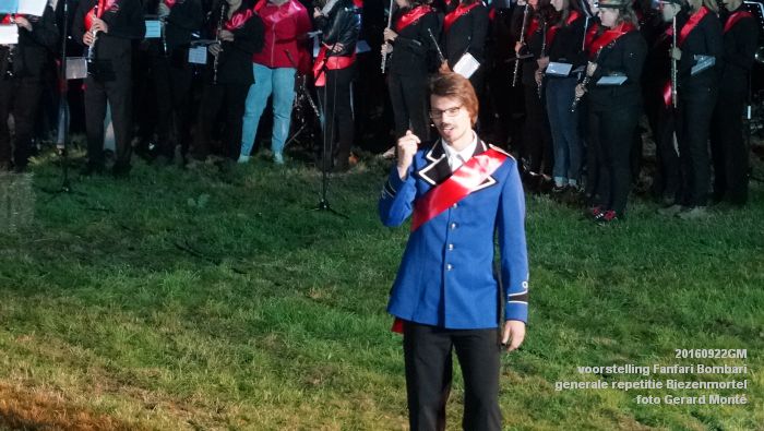 DSC04911- voorstelling Fanfari Bombari - generale repetitiefotos Biezenmortel- 22september2016 -  foto GerardMontE web