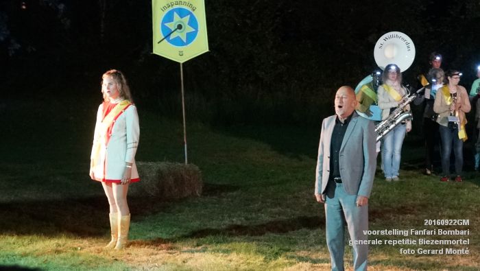 DSC04914- voorstelling Fanfari Bombari - generale repetitiefotos Biezenmortel- 22september2016 -  foto GerardMontE web