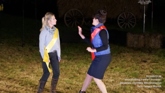 DSC04928- voorstelling Fanfari Bombari - generale repetitiefotos Biezenmortel- 22september2016 -  foto GerardMontE web