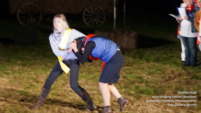 DSC04933- voorstelling Fanfari Bombari - generale repetitiefotos Biezenmortel- 22september2016 -  foto GerardMontE web