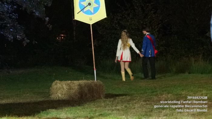 DSC04974-DSC05003- voorstelling Fanfari Bombari - generale repetitiefotos Biezenmortel- 22september2016 -  foto GerardMontE web