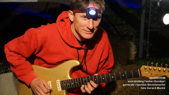 DSC04985- voorstelling Fanfari Bombari - generale repetitiefotos Biezenmortel- 22september2016 -  foto GerardMontE web