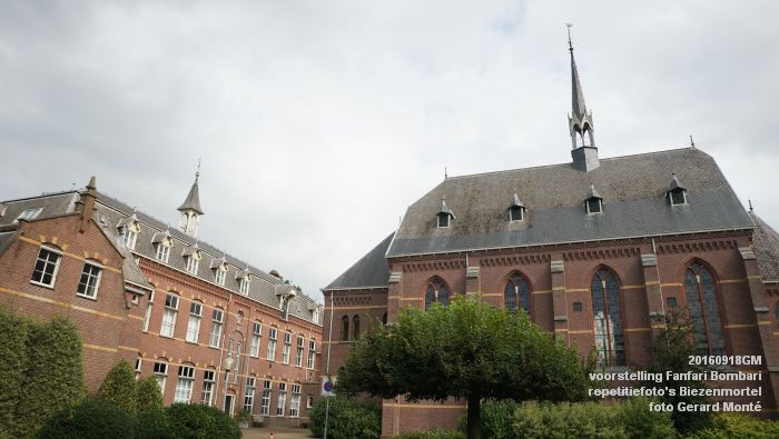 bDSC04387- voorstelling Fanfari Bombari - repetitiefotos Biezenmortel- 18september2016 -  foto GerardMontE web