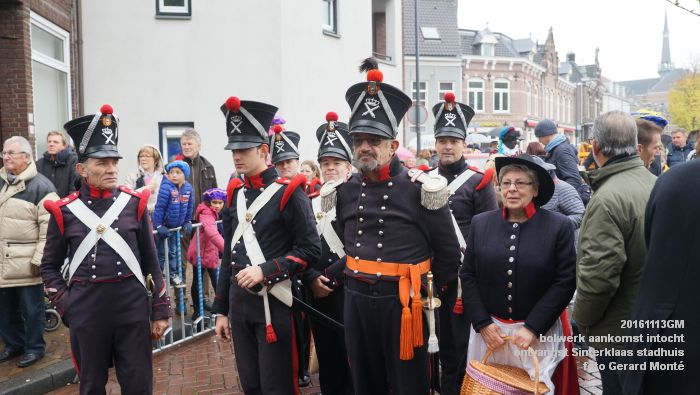 DSC04533- bolwerk aankomst intocht ontvangst Sinterklaas stadhuis - 13november2016 - foto Gerard MontE web