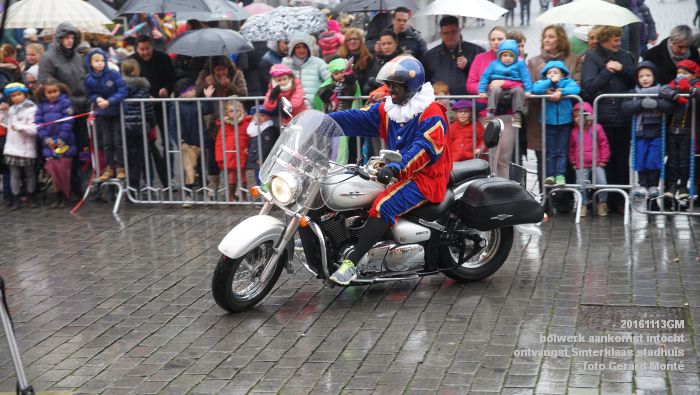 DSC04545- bolwerk aankomst intocht ontvangst Sinterklaas stadhuis - 13november2016 - foto Gerard MontE web