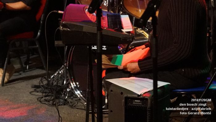 eDSC05768- den bosch zingt --- luisterliedjes azijnfabriek - 20november2016 - foto GerardMontE web