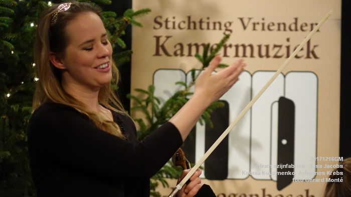 eDSC04008- podium azijnfabriek - kamermuziek Lisa Jacobs, Ksenia Kouzmenko en Johannes Krebs - 16dec2017 -  foto Gerard MontE web