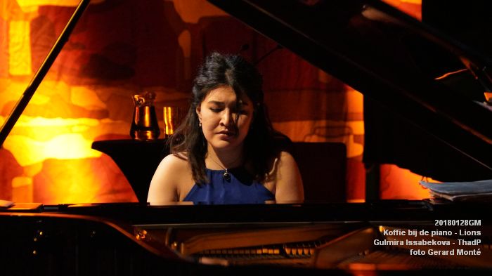 eDSC01383- Koffie bij de piano - Connie Lou - Gulmira Issabekova - ThadP - 28jan2018 - foto GerardMontE web eDSC01383- Koffie bij de piano - Connie Lou - Gulmira Issabekova - ThadP - 28jan2018 - foto GerardMontE web