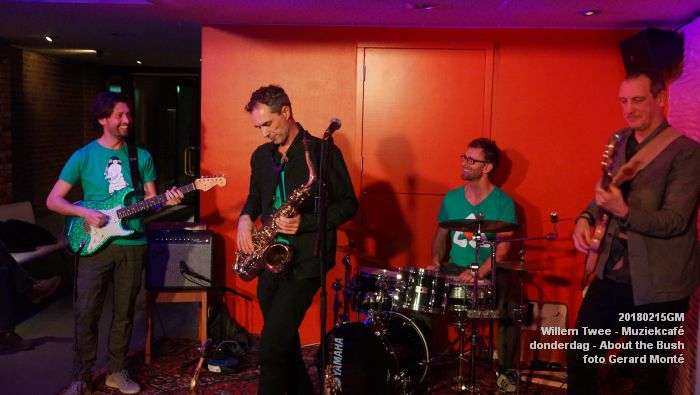 DSC05795- Willem Twee - Muziekcafe op donderdag in de Concertzaal - About the Bush - 15feb2018 - foto GerardMontE web