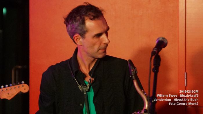 DSC05798- Willem Twee - Muziekcafe op donderdag in de Concertzaal - About the Bush - 15feb2018 - foto GerardMontE web