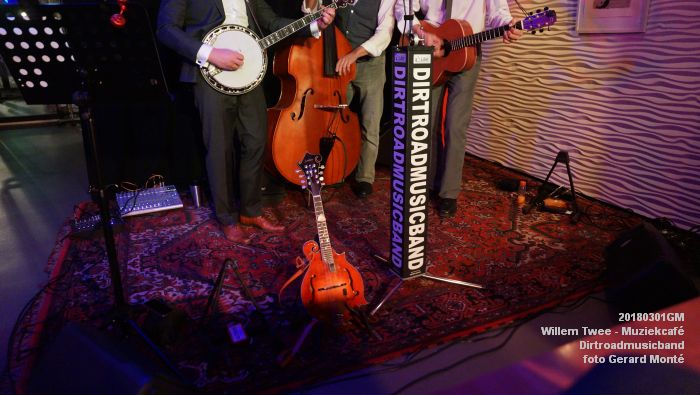 GDSC05246- Willem Twee - Muziekcafe op donderdag in de Concertzaal - Dirtroadmusicband - 1mrt2018 - foto GerardMontE web