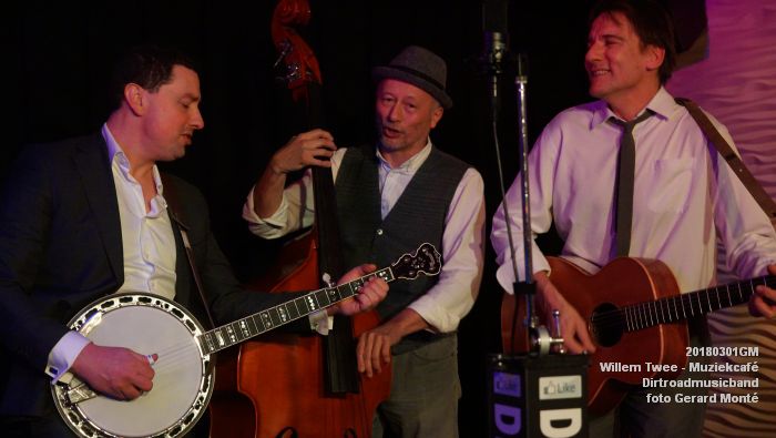 GDSC05247- Willem Twee - Muziekcafe op donderdag in de Concertzaal - Dirtroadmusicband - 1mrt2018 - foto GerardMontE web