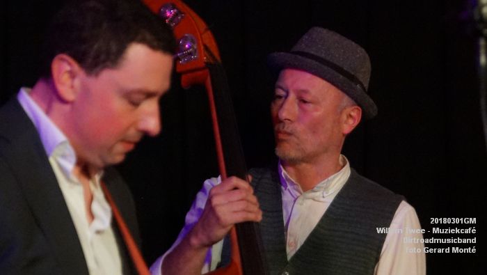 GDSC05263- Willem Twee - Muziekcafe op donderdag in de Concertzaal - Dirtroadmusicband - 1mrt2018 - foto GerardMontE web