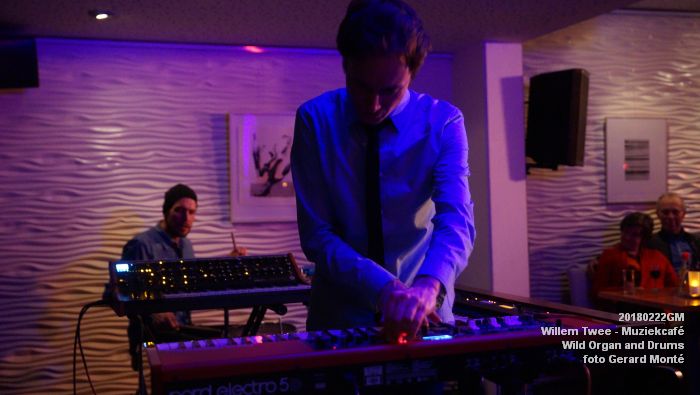 fDSC06077- Willem Twee - Muziekcafe op donderdag in de Concertzaal - Wild Organ and Drums - 22feb2018 - foto GerardMontE web