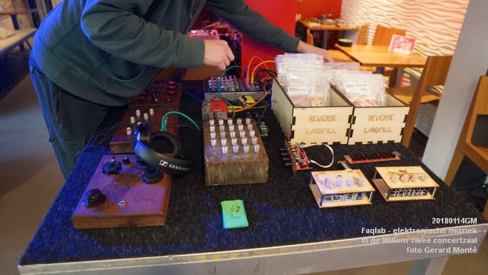 DSC02268- Faqlab - vernieuwde analoge studio-s - elektronische muziek -- 14jan2018 - foto GerardMontE web
