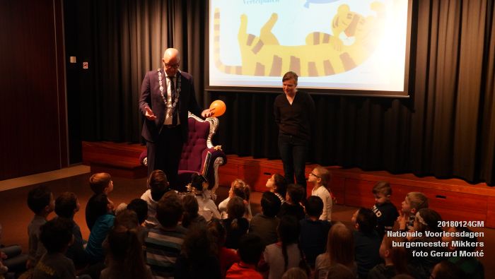DSC02906- DSC08555- Nationale Voorleesdagen - burgemeester Mikkers - 24jan2018 - foto GerardMontE web