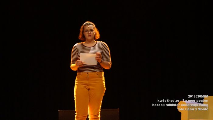 DSC08542- kw1c Koningszaal Theateropleding - 3 x over pesten - bezoek minister onderwijs - 5mrt2018 - foto GerardMontE web