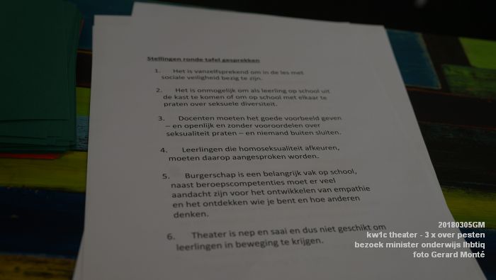 DSC08562- kw1c Koningszaal Theateropleding - 3 x over pesten - bezoek minister onderwijs - 5mrt2018 - foto GerardMontE web