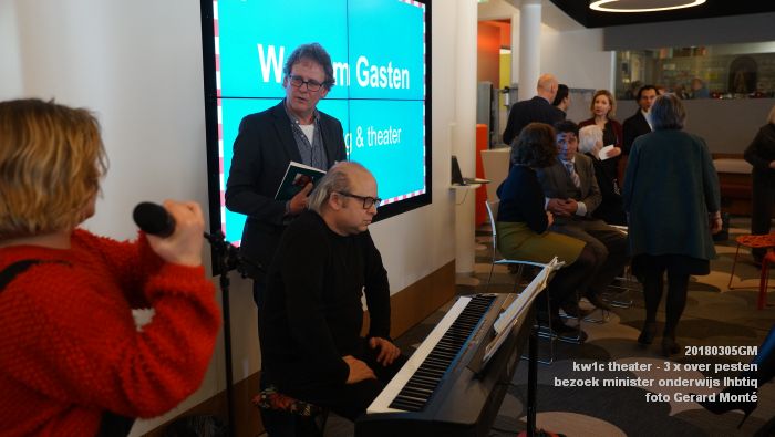 DSC08594- kw1c Koningszaal Theateropleding - 3 x over pesten - bezoek minister onderwijs - 5mrt2018 - foto GerardMontE web