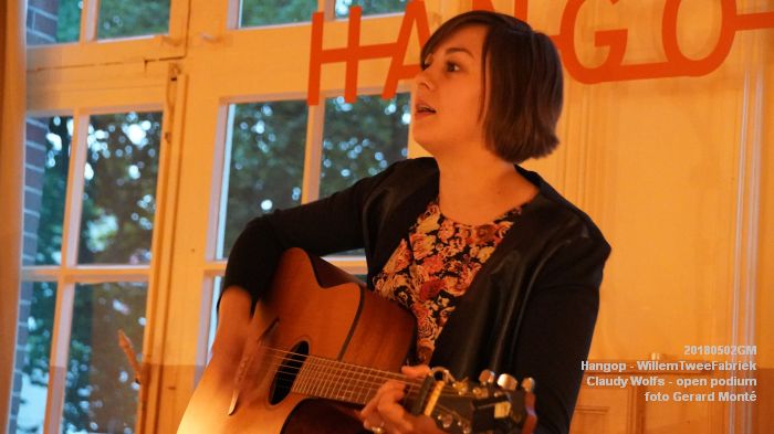 hDSC06523- Claudy Wolfs - Hangop op woensdag -  open podium - WillemTweeFabriek - 2mei2018 -  foto GerardMontE web