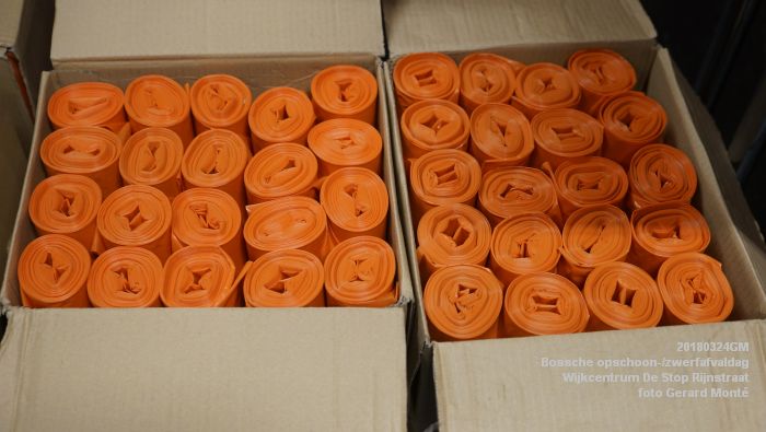 DSC00845- Landelijke zwerfafvaldag - Wijkcentrum De Stop Rijnstraat - 24maart2018 - foto GerardMontE web