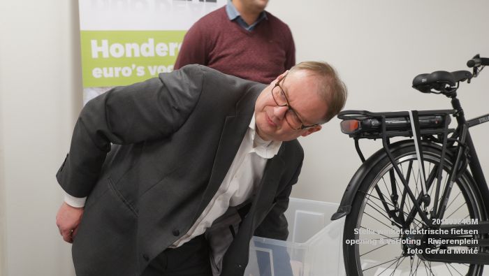 eDSC00922- Opening Stella-winkel voor elektrische fietsen en verloting - Rivierenplein - 24maart2018 - foto GerardMontE web