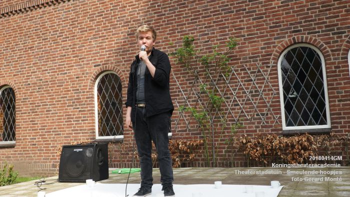 DSC03539- Koningstheateracademie Theaterstadstuin - Smeulende hoopjes - 14apr2018 - foto GerardMontE web DSC03539- Koningstheateracademie Theaterstadstuin - Smeulende hoopjes - 14apr2018 - foto GerardMontE web