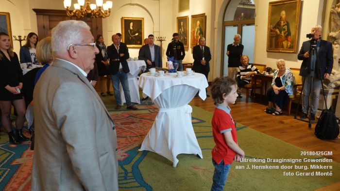 DSC04801- Uitreiking Draaginsigne Gewonden aan dhr. J. Henskens door burgemeester Mikkers - 25april2018 - foto GerardMontE web