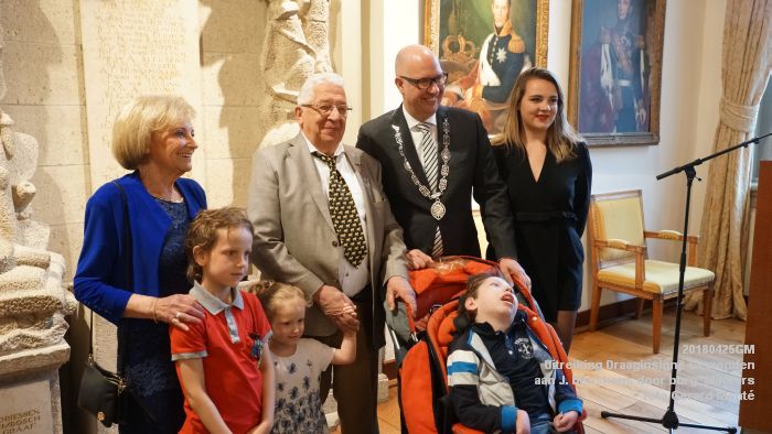 DSC04831- Uitreiking Draaginsigne Gewonden aan dhr. J. Henskens door burgemeester Mikkers - 25april2018 - foto GerardMontE web