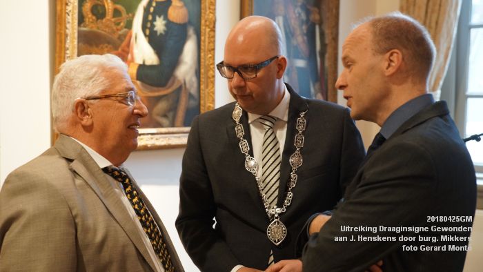 DSC04840- Uitreiking Draaginsigne Gewonden aan dhr. J. Henskens door burgemeester Mikkers - 25april2018 - foto GerardMontE web