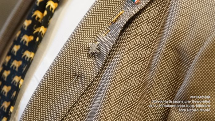 DSC04843- Uitreiking Draaginsigne Gewonden aan dhr. J. Henskens door burgemeester Mikkers - 25april2018 - foto GerardMontE web