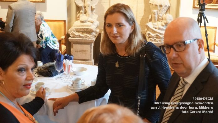 DSC04844- Uitreiking Draaginsigne Gewonden aan dhr. J. Henskens door burgemeester Mikkers - 25april2018 - foto GerardMontE web
