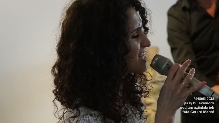 DSC06416- jazzy huiskamers - podium azijnfabriek - 10meil2018 -  foto GerardMontE web