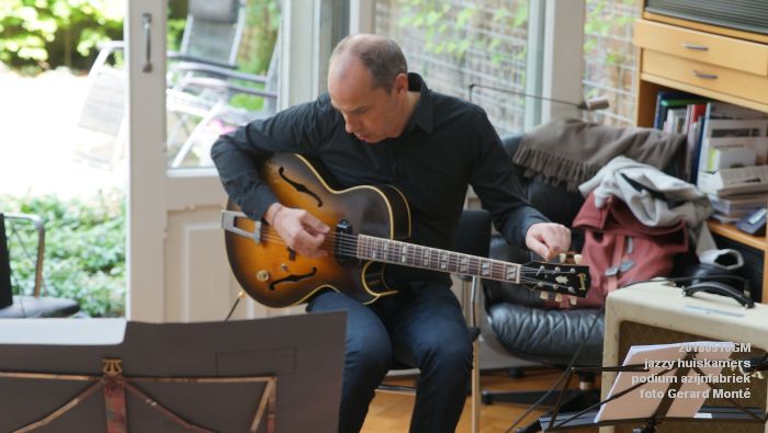 DSC06449- jazzy huiskamers - podium azijnfabriek - 10meil2018 -  foto GerardMontE web