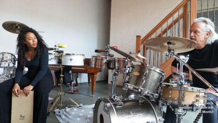 DSC06508- jazzy huiskamers - podium azijnfabriek - 10meil2018 -  foto GerardMontE web