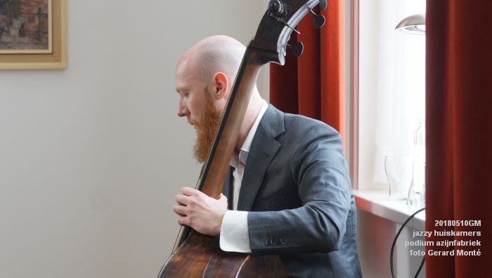 DSC06566- jazzy huiskamers - podium azijnfabriek - 10meil2018 -  foto GerardMontE web