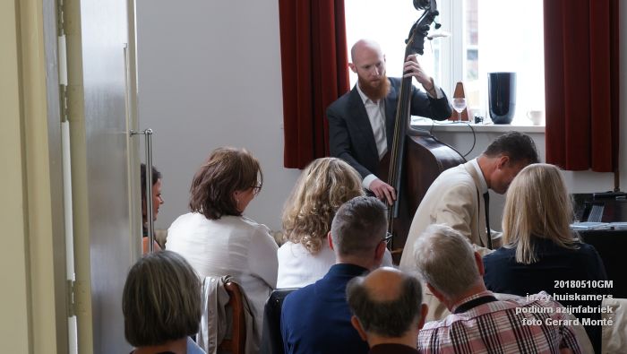 DSC06571- jazzy huiskamers - podium azijnfabriek - 10meil2018 -  foto GerardMontE web