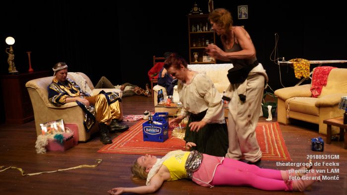 DSC07667 - theatergroep de Feeks speelt LAM - premiere - 31mei2018 -  foto GerardMontE web