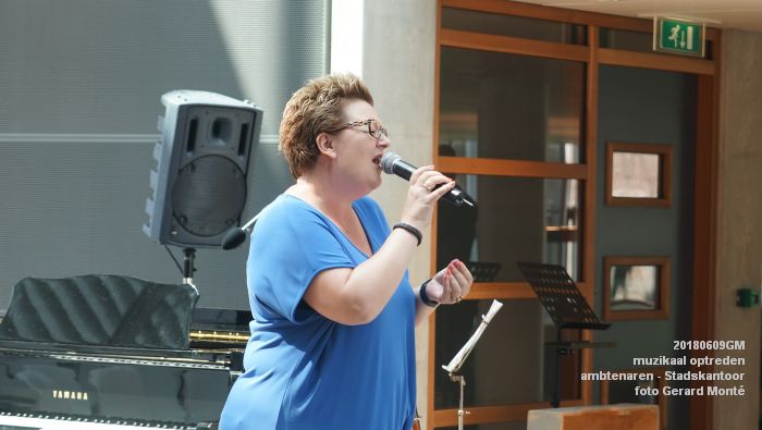 DSC00523 - muzikaal-optreden-Stadskantoor - 9juni2018 - foto GerardMontE web DSC00523 - muzikaal-optreden-Stadskantoor - 9juni2018 - foto GerardMontE web