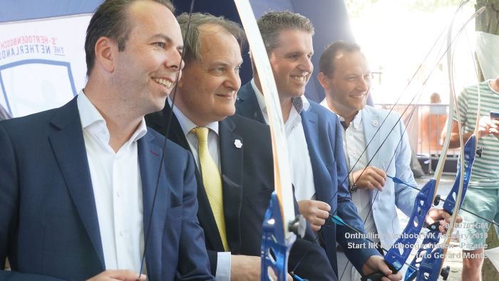 DSC01319 -Onthulling symbool WK Archery 2019 - Start van het NK handboogschieten op de Parade - 1juli2018 -  foto GerardMontE web