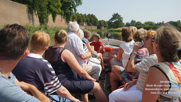 oDSC02324-  Vicki Brown-huis VBH - Binnendieze-vaartocht - 2aug2018 -  foto GerardMontE web